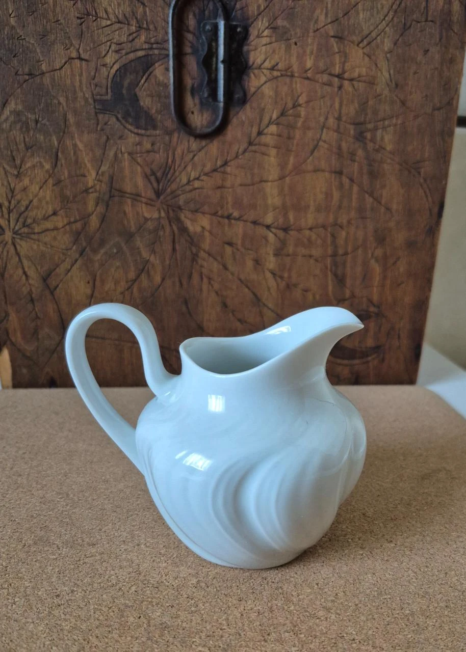 Pot à lait en porcelaine "SLBH"